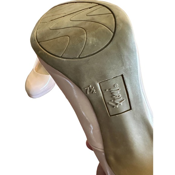 Fioni Women's Nude Tan Beige Patent Leather High Heels Size 7.5 - Picture 10 of 10